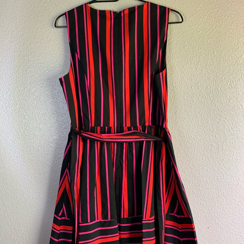 Dress - Picture 2 of 6